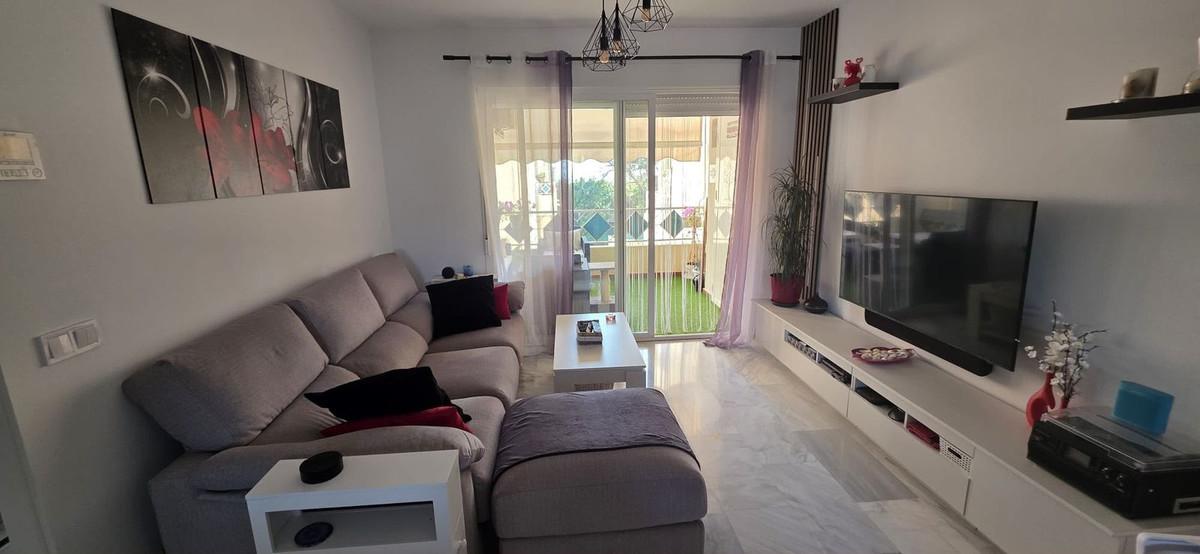 Apartment Middle Floor in Costabella