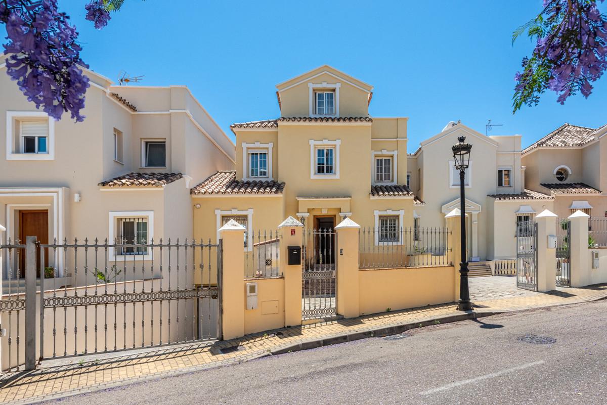 Villa Detached in Estepona