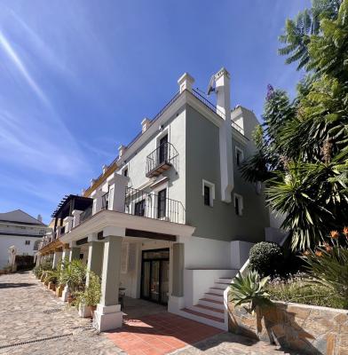 R5417584, Townhouse Terraced in The Golden Mile