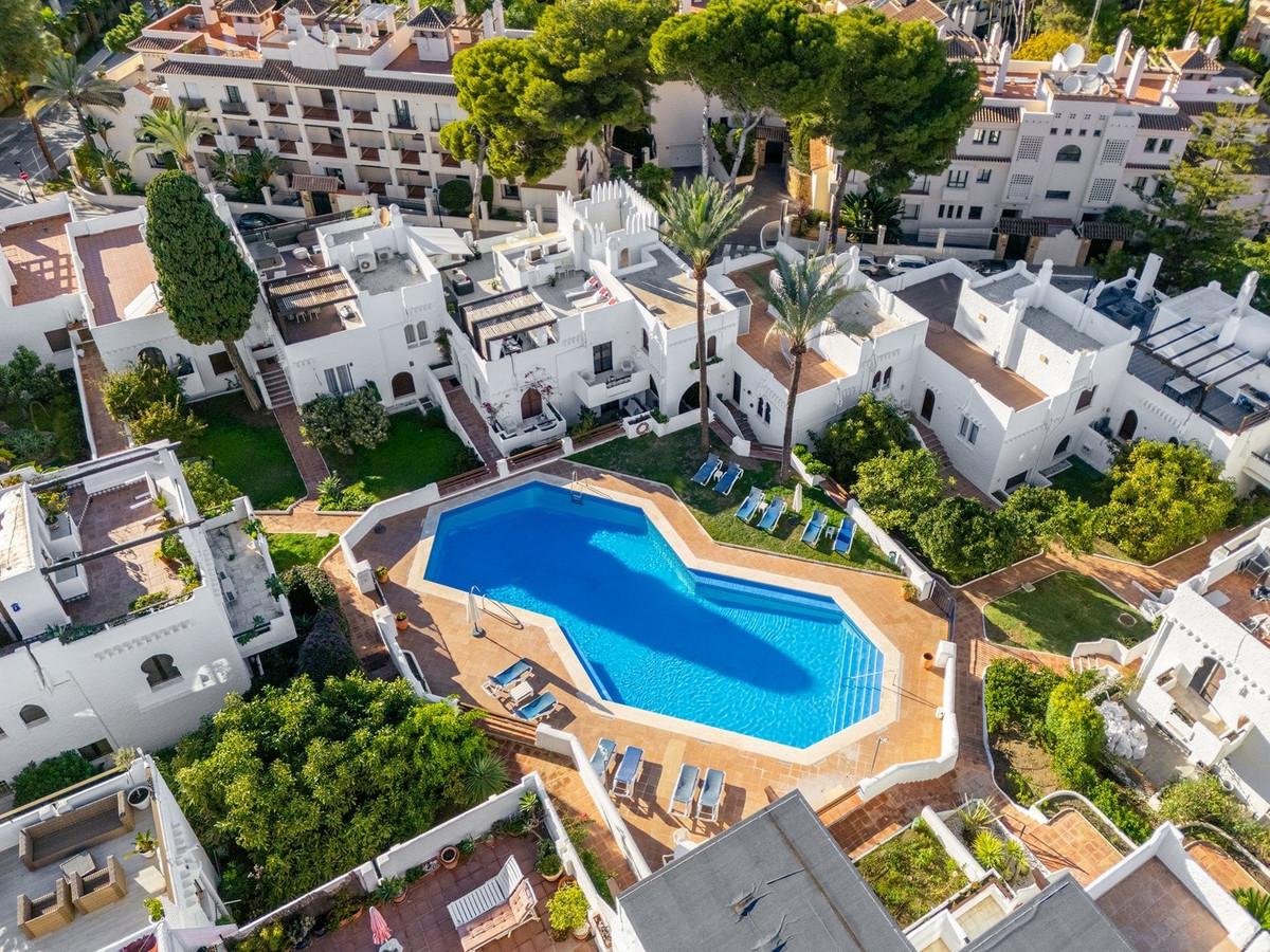 Townhouse Semi Detached in Nueva Andaluc&iacute;a