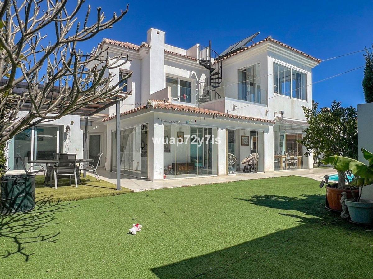 Villa Detached in Costalita