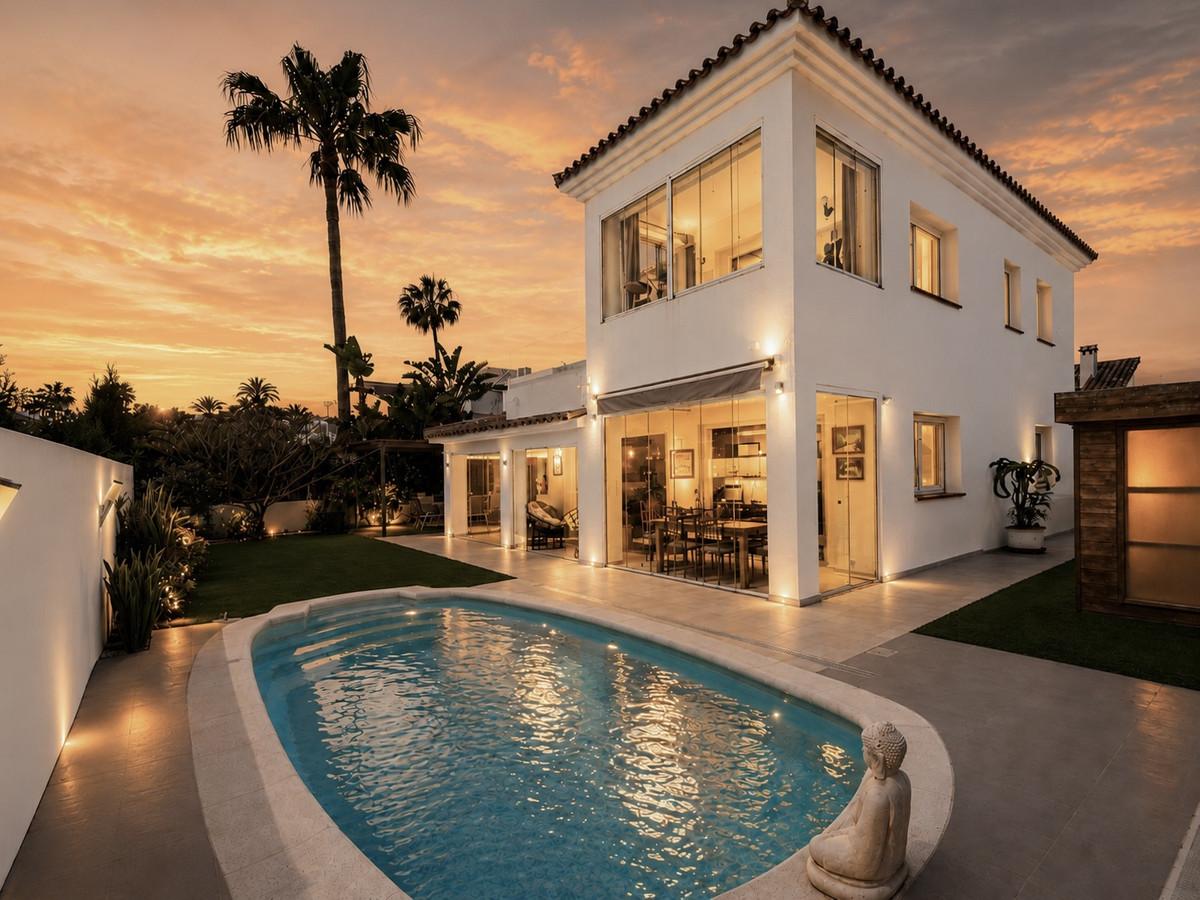 Villa Detached in Estepona