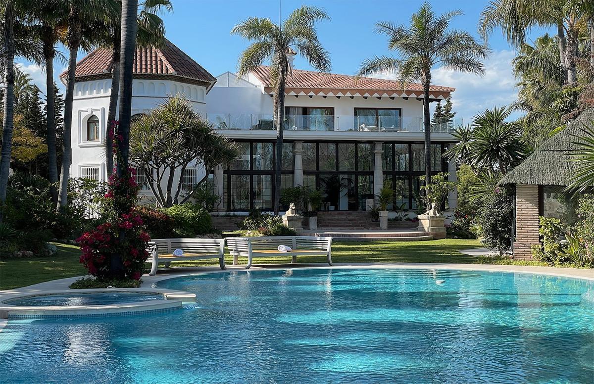 Villa Detached in Nueva Andaluc&iacute;a