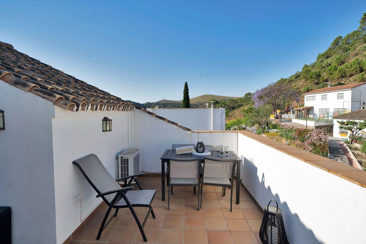 Apartment Penthouse in Benahav&iacute;s