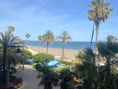 R5422402, Apartment Middle Floor in Estepona