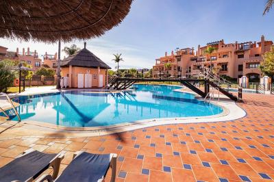 R5422444, Apartment Middle Floor in Hacienda del Sol