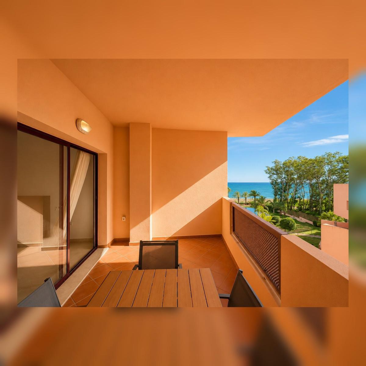 Apartment Middle Floor in Manilva