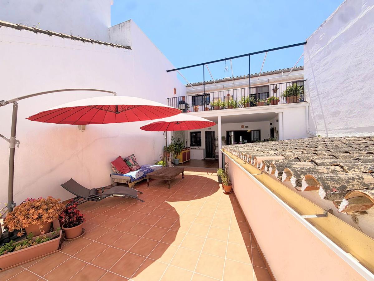 Townhouse Terraced in Benahav&iacute;s