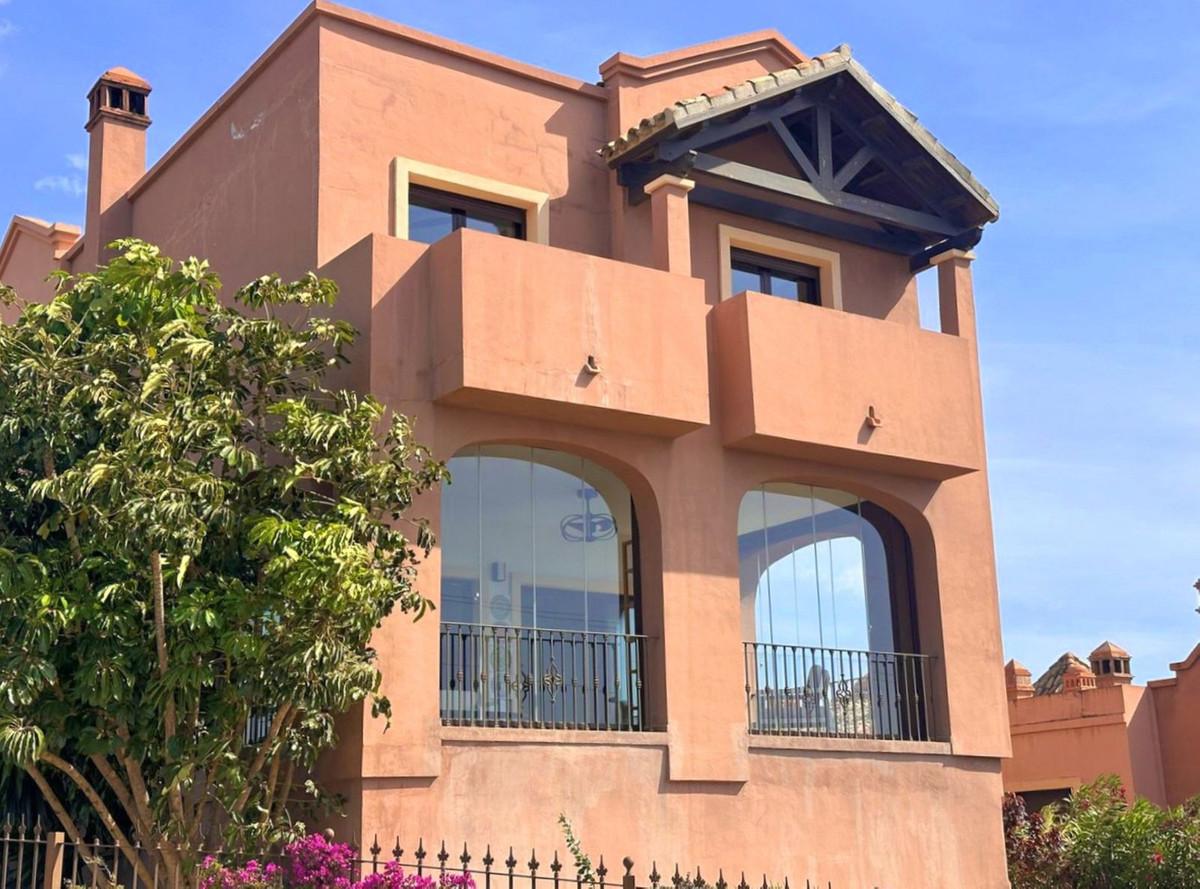 Villa Semi Detached in Estepona