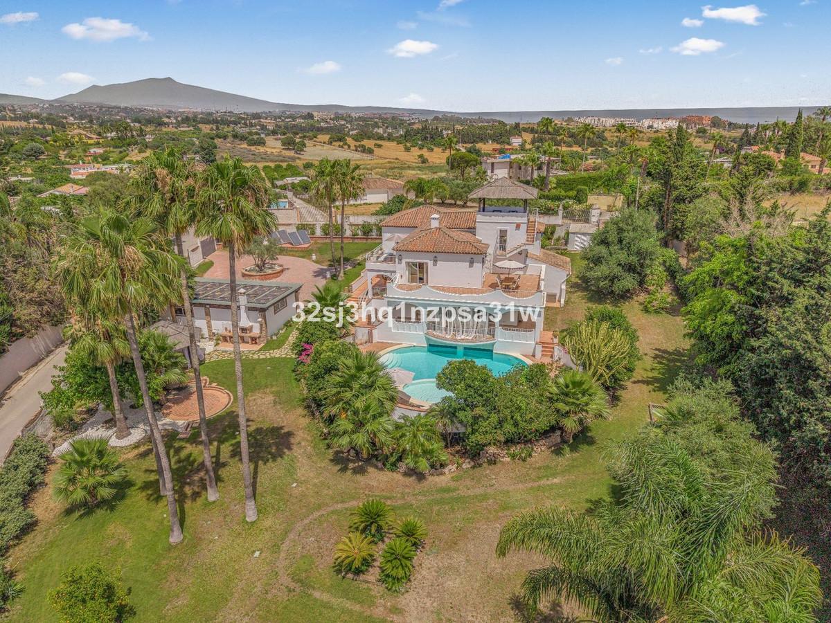 Villa Detached in Estepona