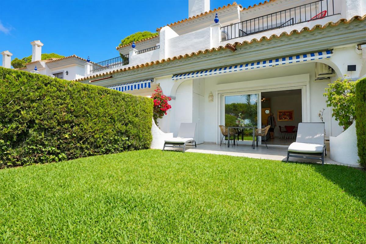 Villa Semi Detached in Cabopino