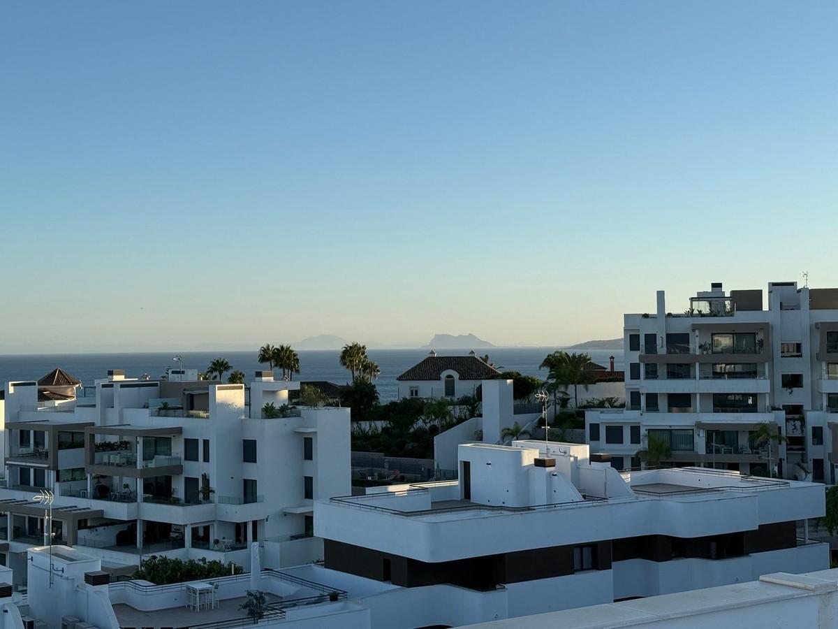 Apartment Penthouse in Estepona