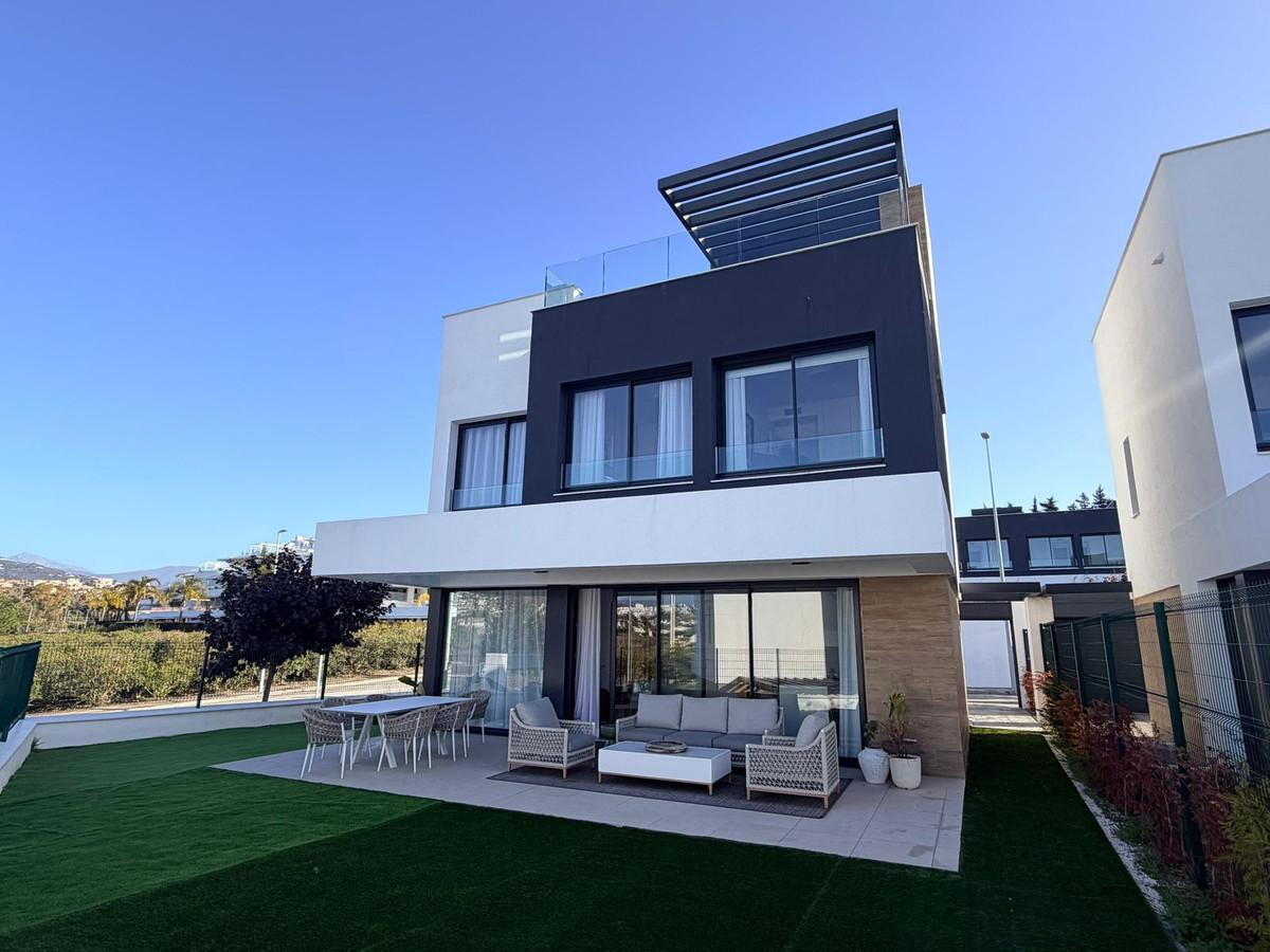 Villa Detached in Estepona