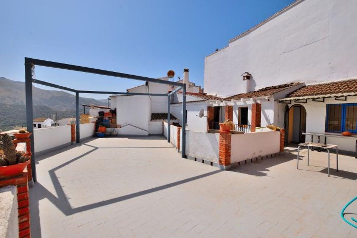 Townhouse Terraced in Benaoj&aacute;n
