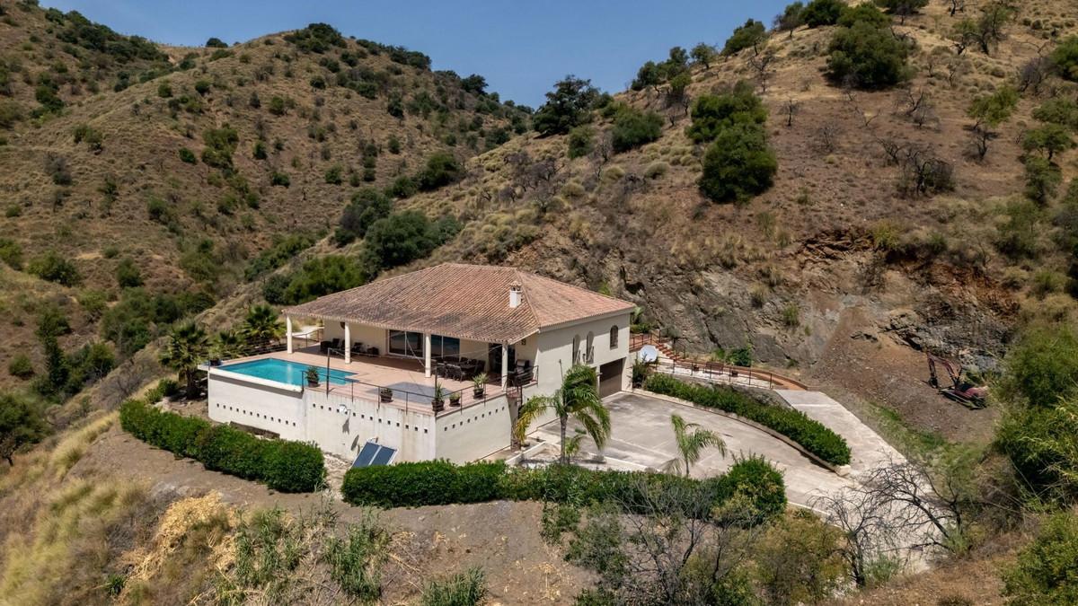 Villa Finca in C&aacute;rtama