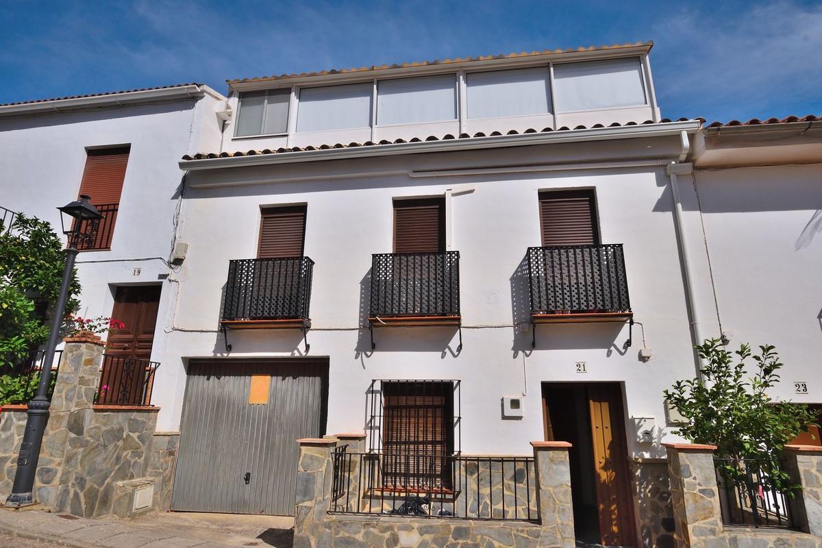 Townhouse Terraced in Ronda