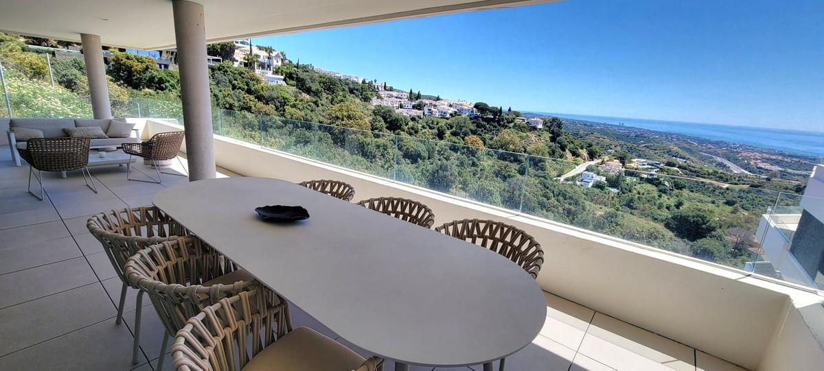 Apartment Penthouse in Altos de los Monteros