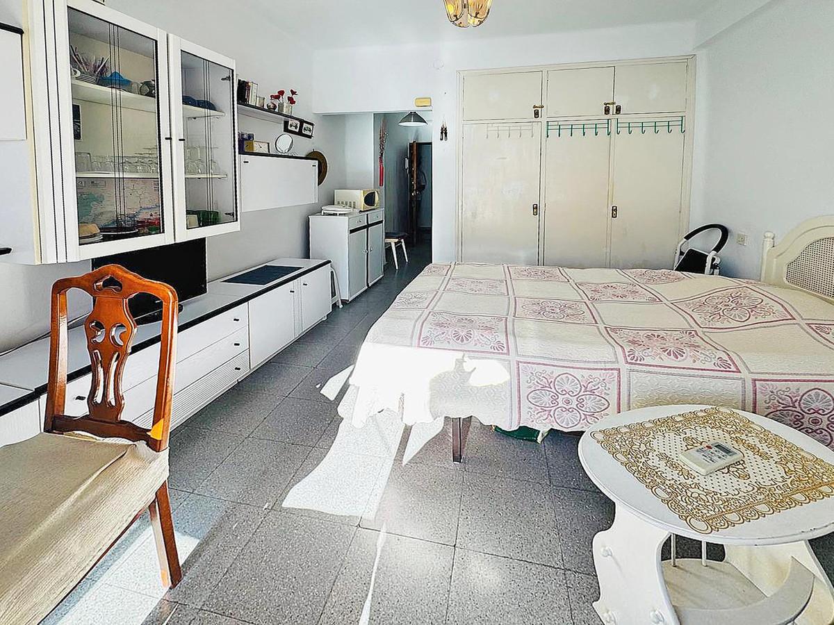Studio Middle Floor in Torremolinos