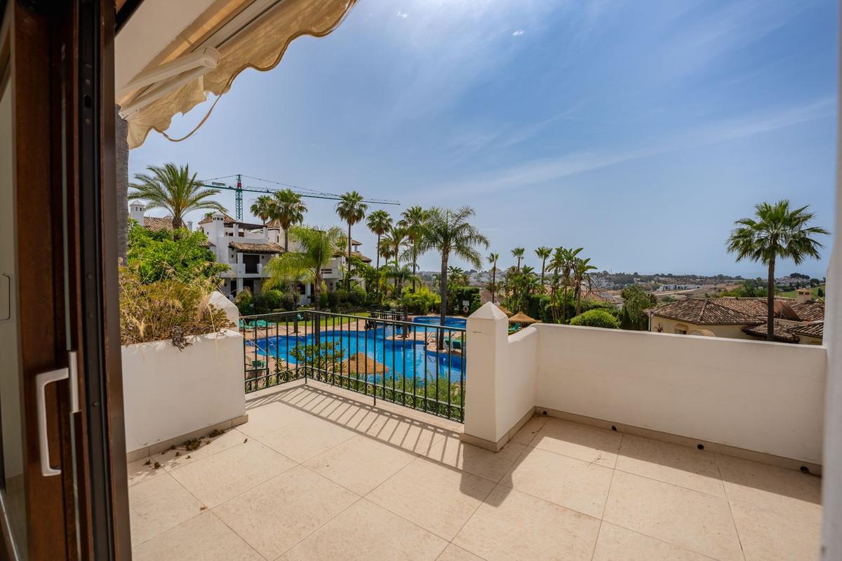 Townhouse Terraced in El Paraiso