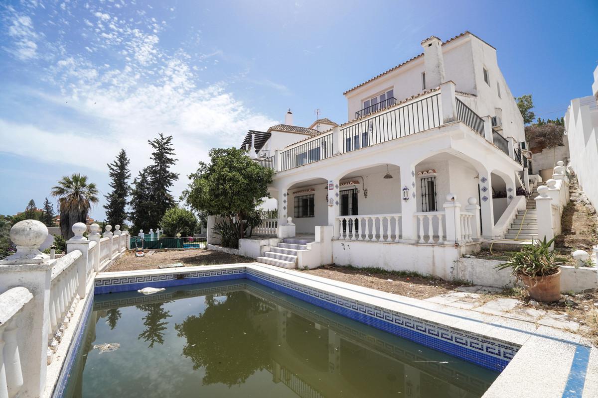 Villa Detached in Nueva Andaluc&iacute;a