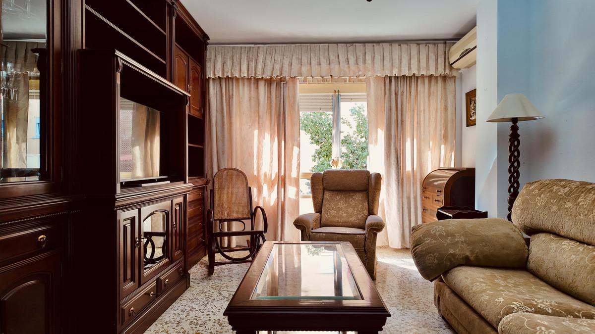 Apartment Middle Floor in M&aacute;laga