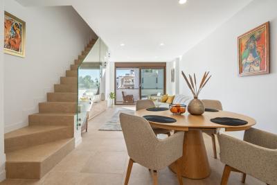 R5427028, Apartment Penthouse Duplex in Estepona