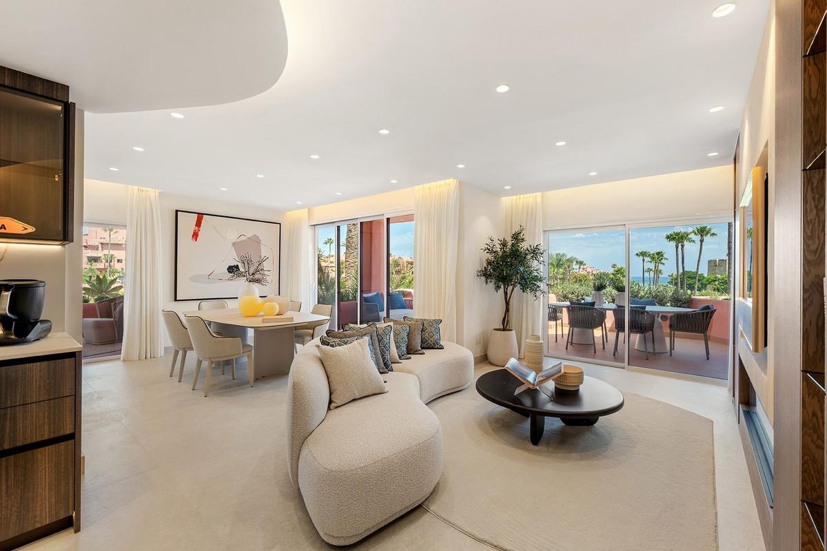 Apartment Middle Floor in New Golden Mile