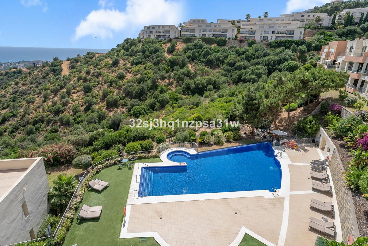 Apartment Penthouse in Altos de los Monteros