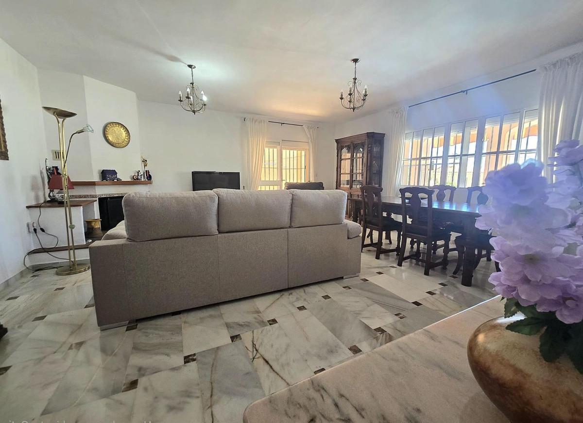 Villa Detached in Puerto de la Torre