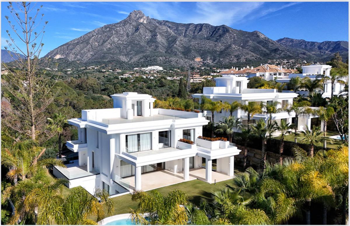 Villa Detached in The Golden Mile