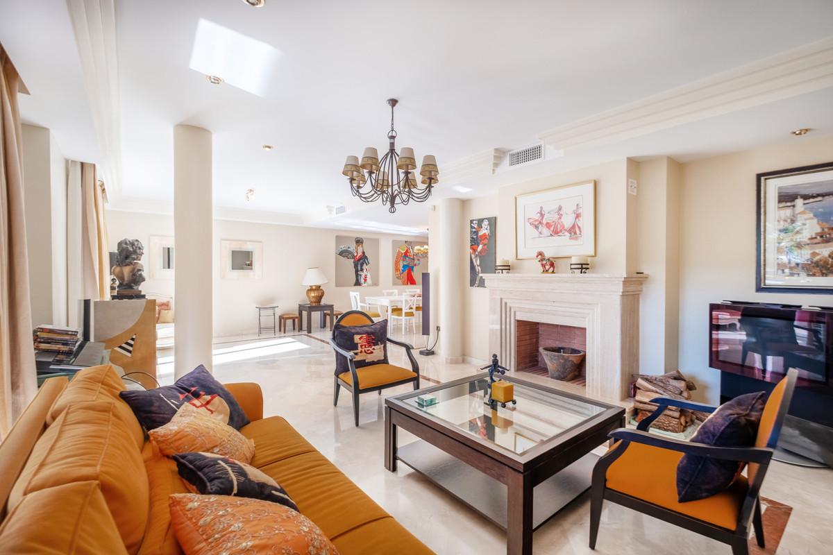 Apartment Penthouse in The Golden Mile