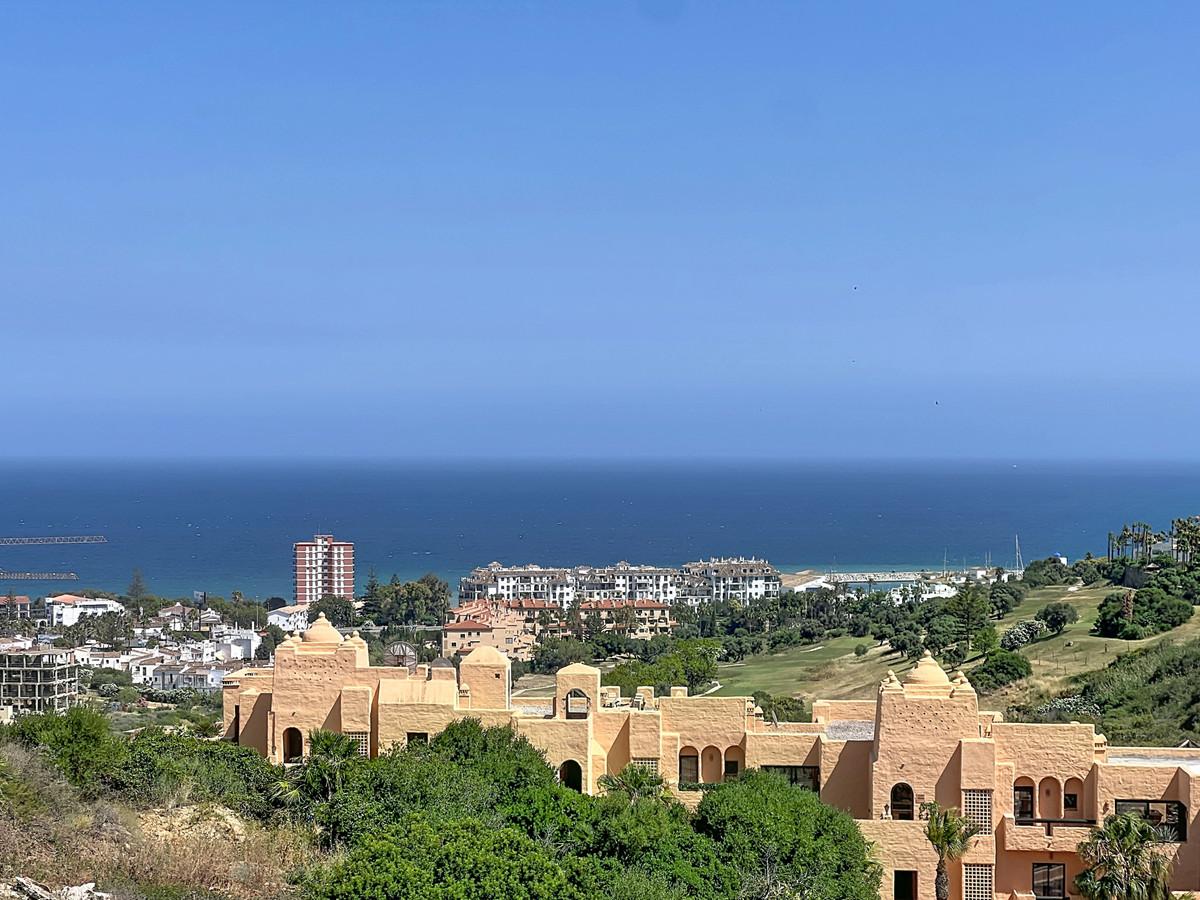 Apartment Middle Floor in Manilva