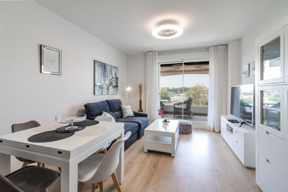 Apartment Middle Floor in Nueva Andaluc&iacute;a