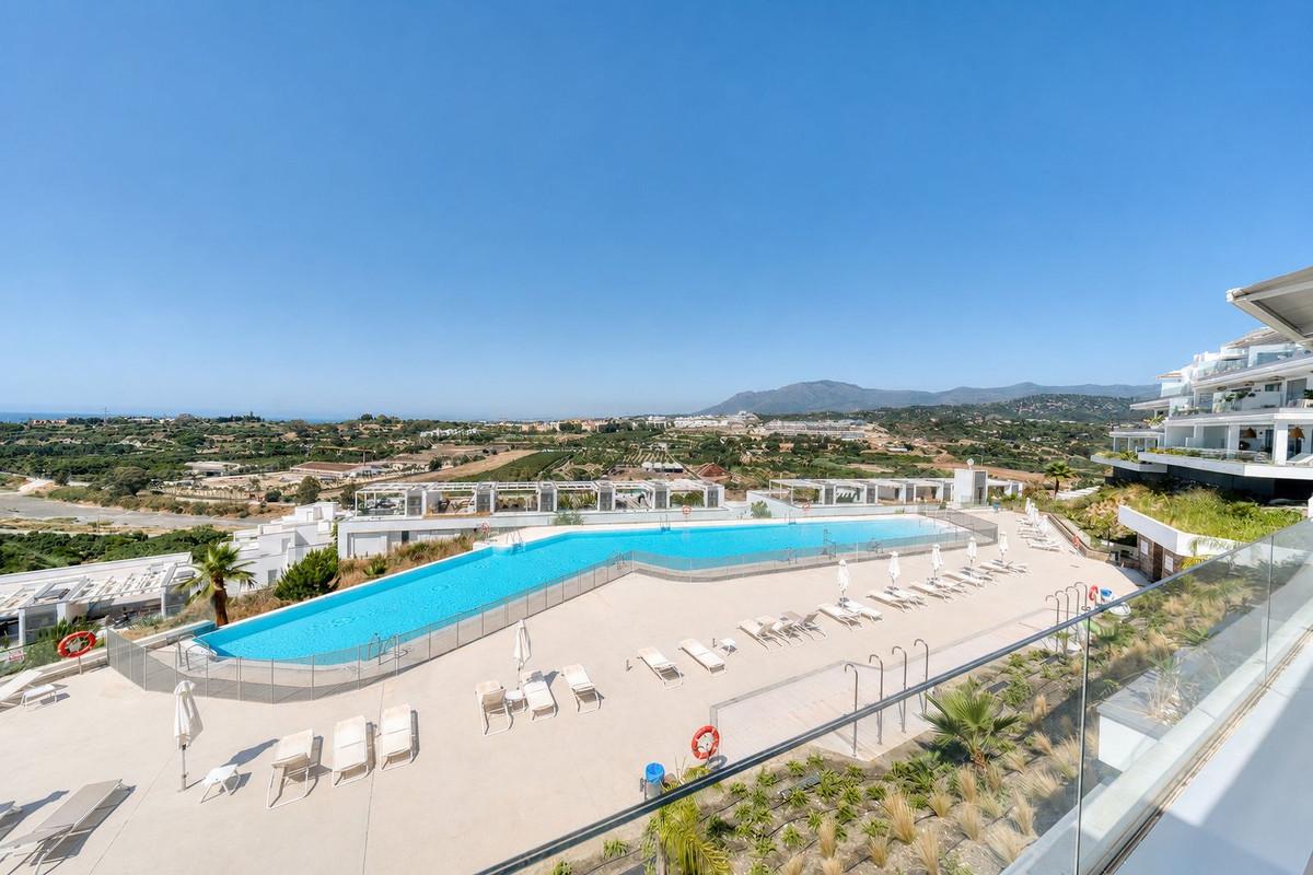 Apartment Middle Floor in Estepona