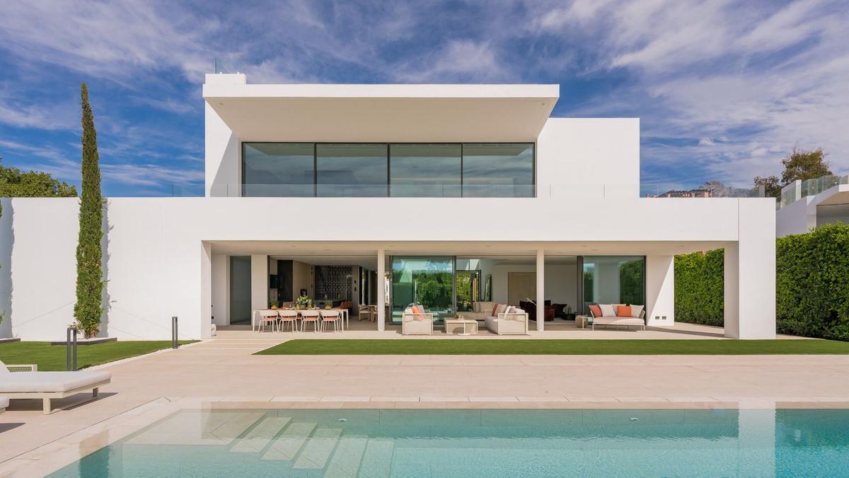 Villa Detached in The Golden Mile