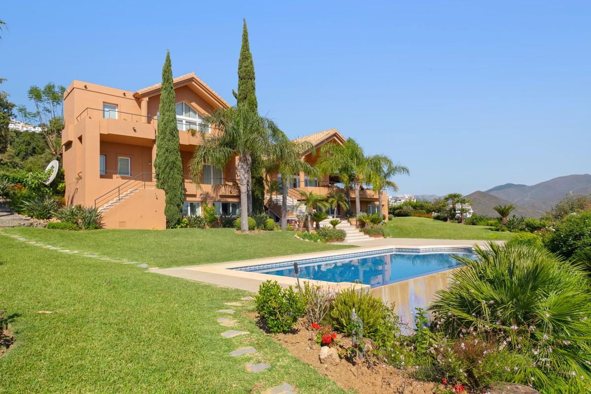 Villa Detached in La Mairena