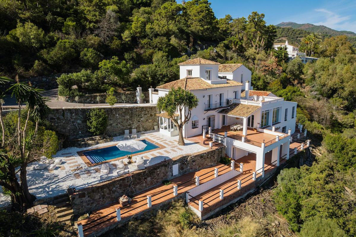 Villa Detached in El Madro&ntilde;al