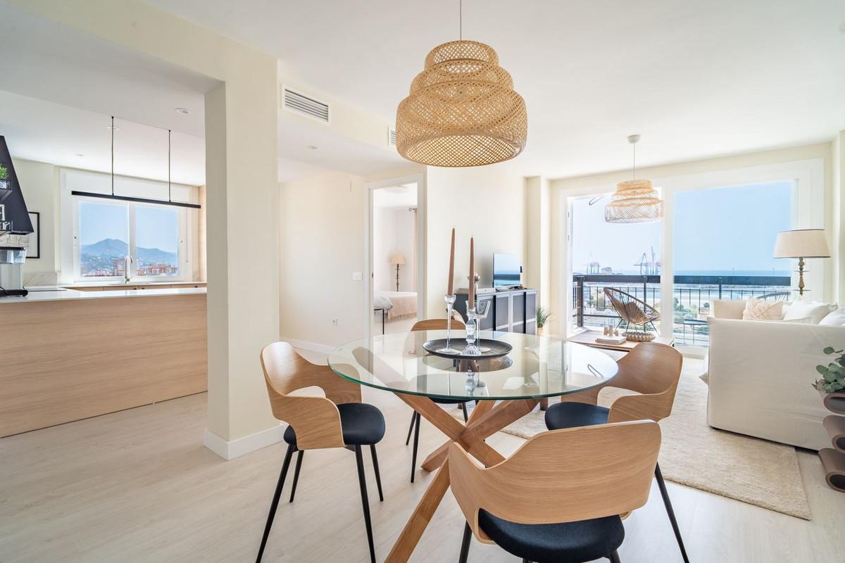 Apartment Penthouse in Huelin