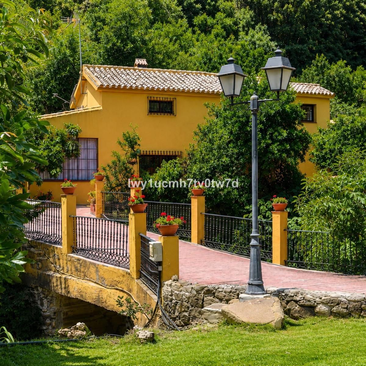 Villa Detached in Oj&eacute;n