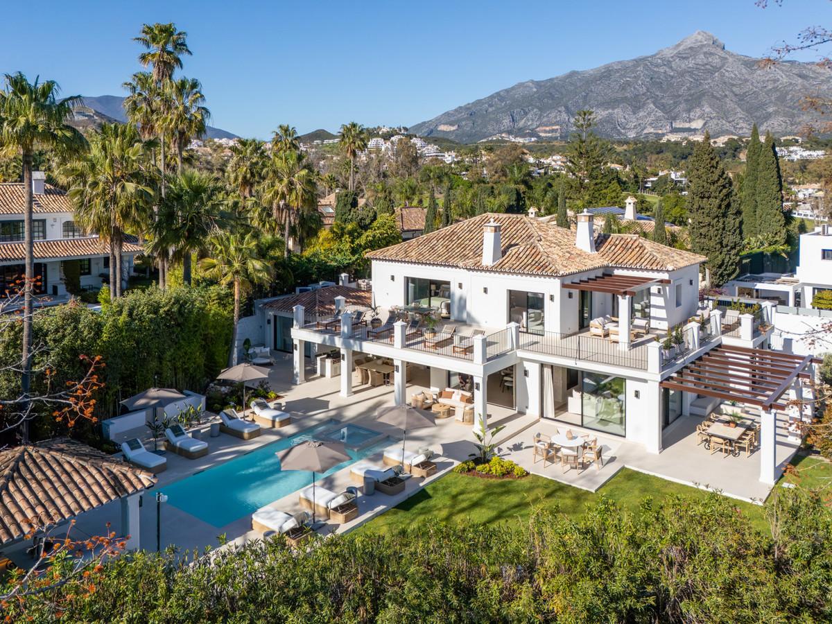 Villa Detached in Nueva Andaluc&iacute;a