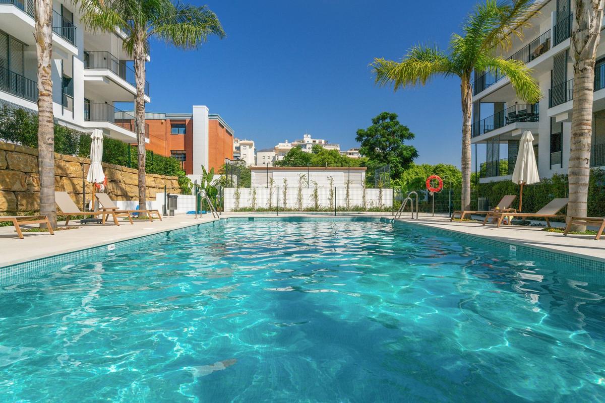 Apartment Middle Floor in Estepona