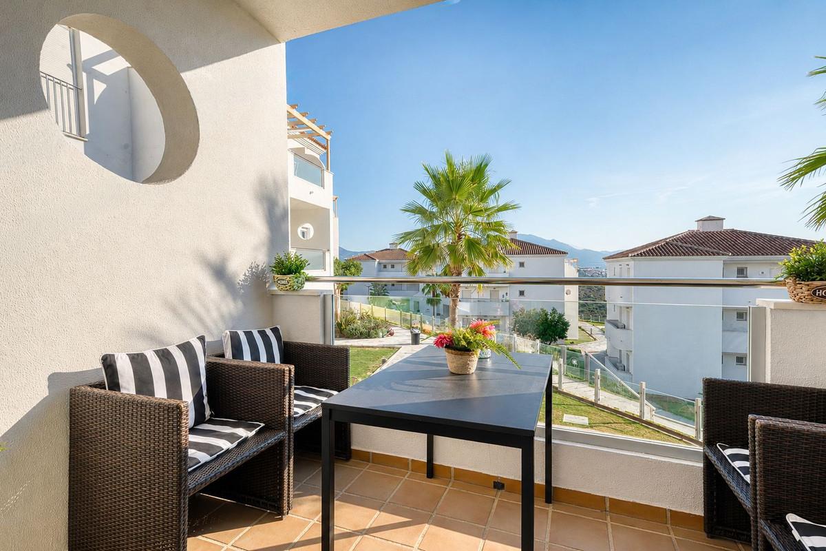 Apartment Middle Floor in La Duquesa