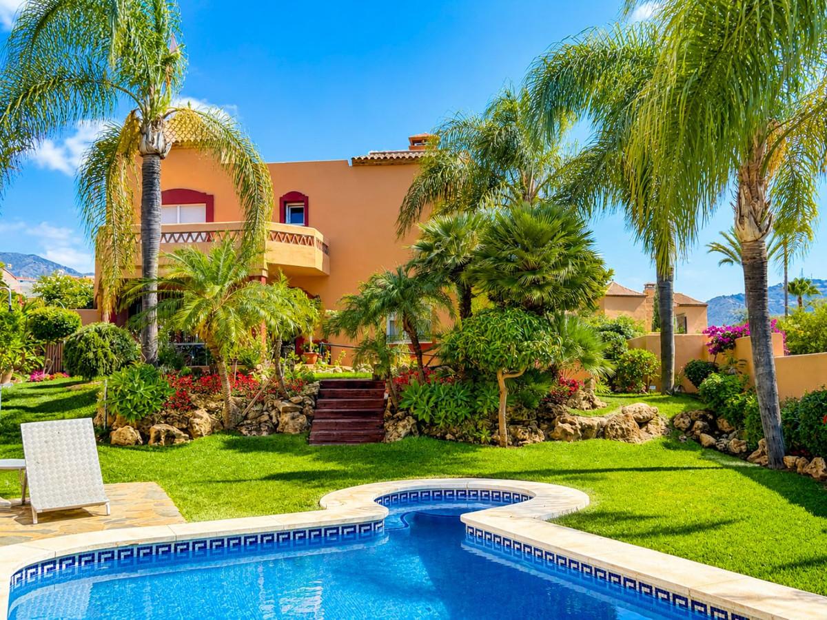 Villa Semi Detached in Marbella