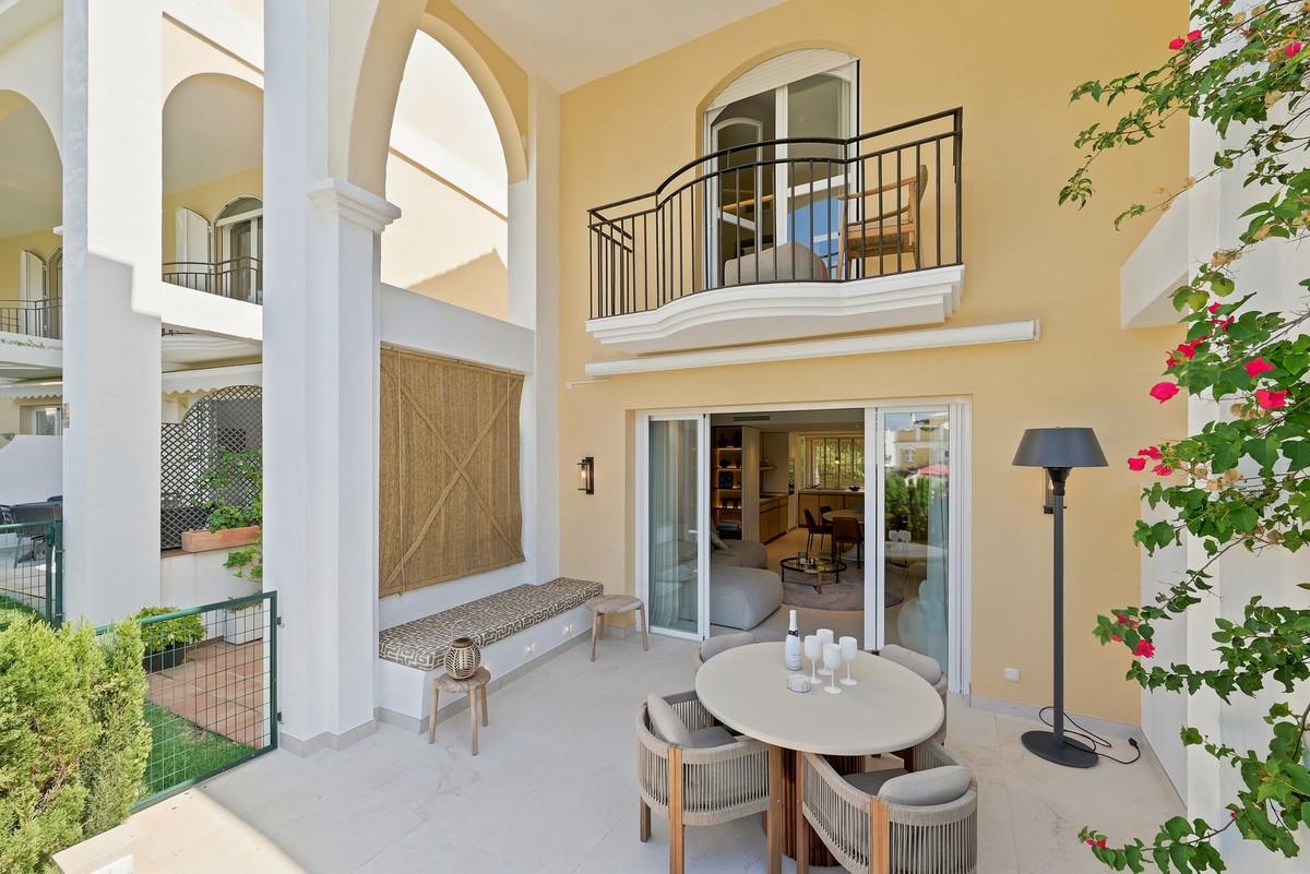 Townhouse Terraced in Bah&iacute;a de Marbella