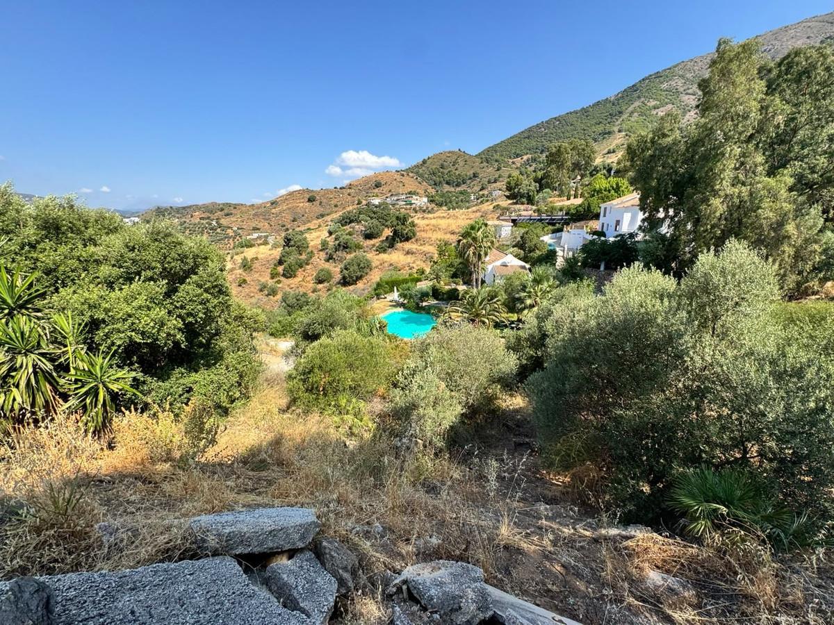 Plot Residential in Valtocado