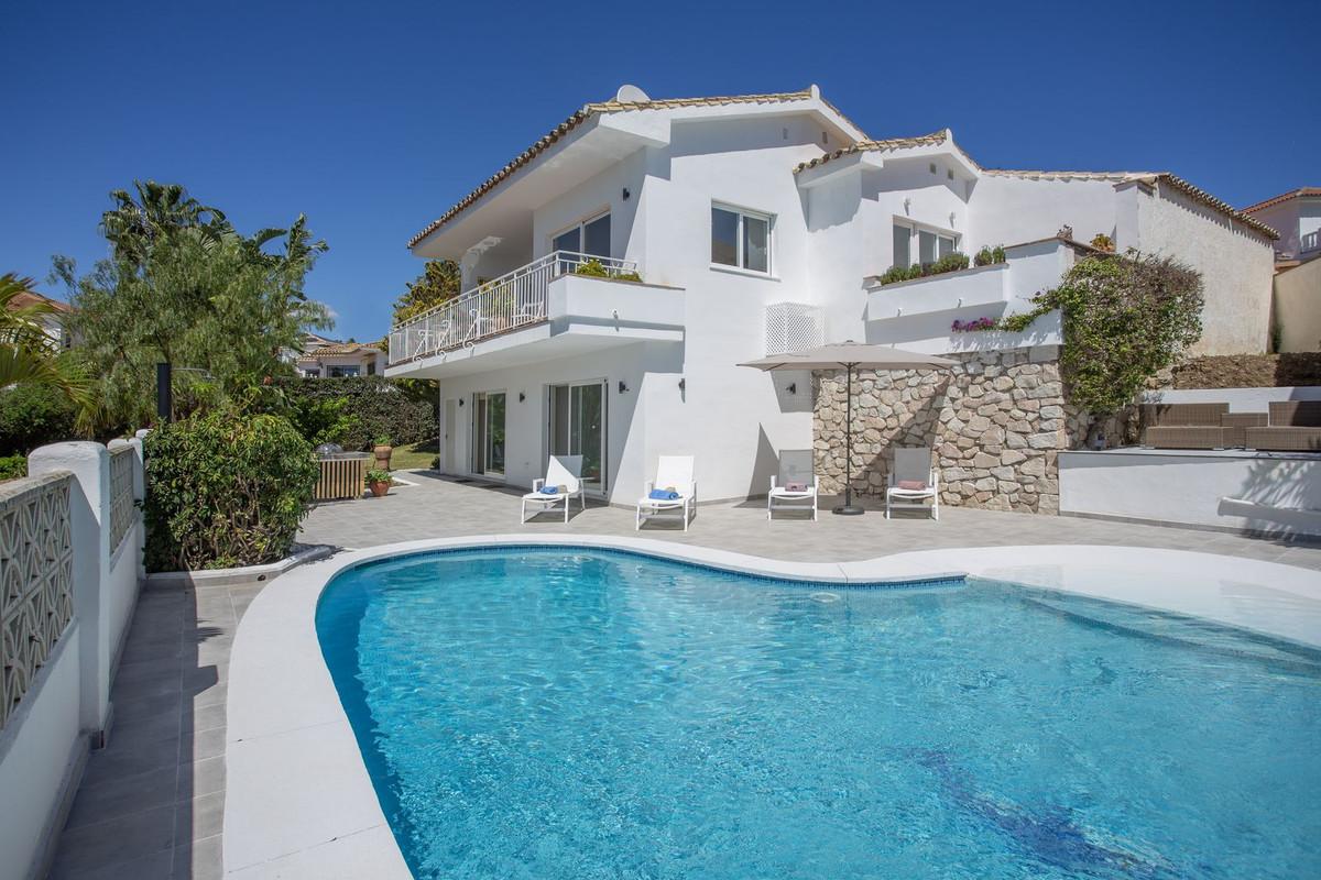 Villa Detached in Riviera del Sol