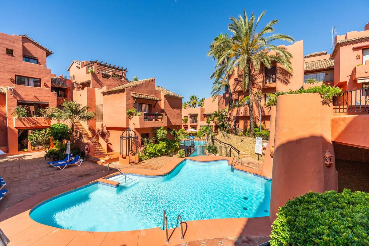 Apartment Middle Floor in Elviria