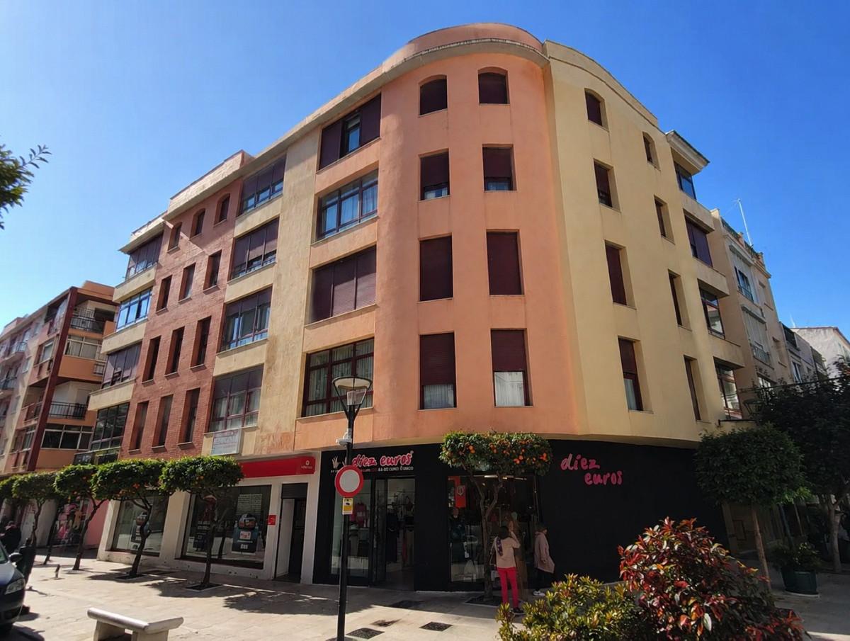 Apartment Middle Floor in Estepona