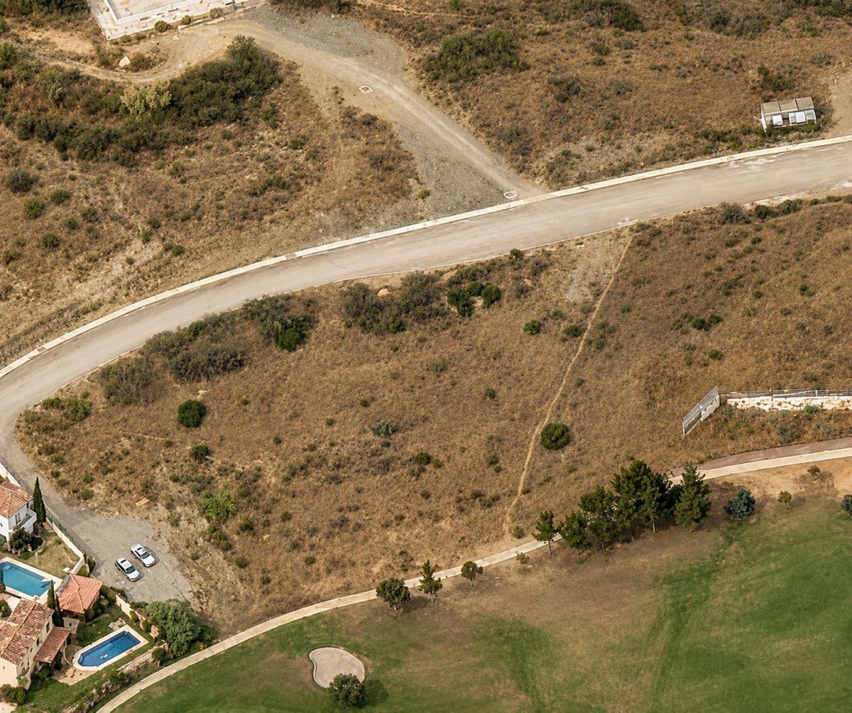 Plot Residential in Estepona