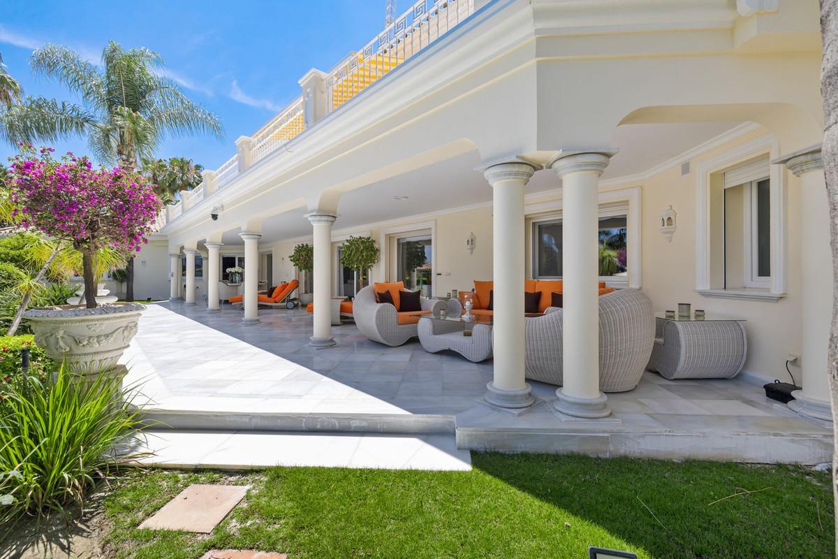 Villa Detached in Nueva Andaluc&iacute;a